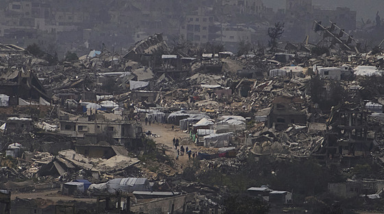Izrael obnovil ofenzivu v Gaze. Během týdne bojů zemřelo sedm set Palestinců...