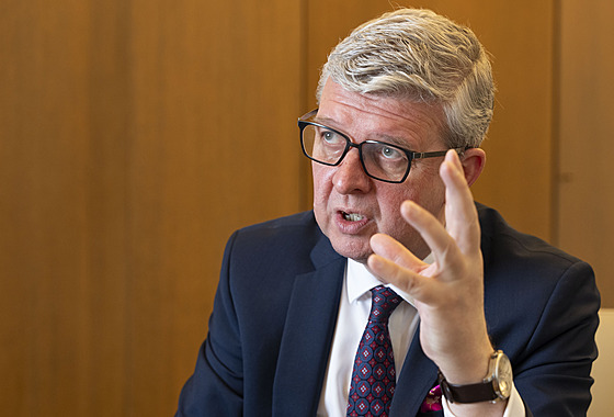 Karel Havlí�ek, bývalý ministr pr�myslu a obchodu a sou�asný místop�edseda...