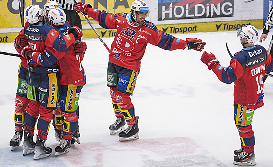 Hrá�i Pardubic slaví vyrovnání s �eskými Bud�jovicemi.