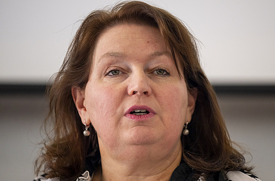 Rektorka univerzity Milena Králíková na zasedání Akademického senátu...