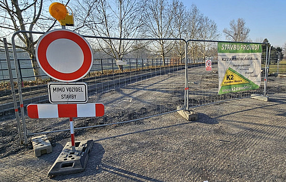 Havlíkovo nábeí u eky Ostravice bude v úseku za odbokou na parkovit na...
