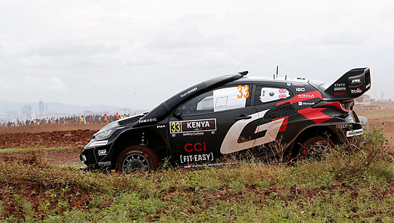 Elfyn Evans b�hem Safari rallye v Keni.
