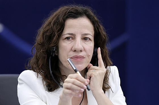 Místopedsedkyn Evropské komise Roxana Minzatuová (11. bezna 2025)