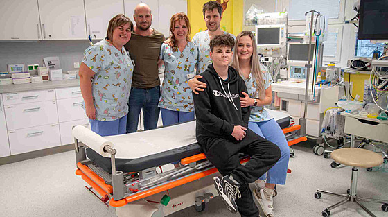 ást týmu Jednotky intenzivní a resuscitaní pée Dtské kliniky FN Olomouc,...