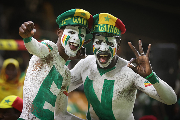 Jak se o fotbalové MS hraje jinde? Nigérie v potížích, Maroku odpadli dva soupeři