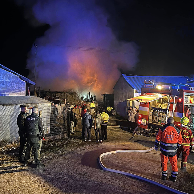 Při požáru osady na Slovensku zemřelo pět lidí. Čtyři z nich byly děti