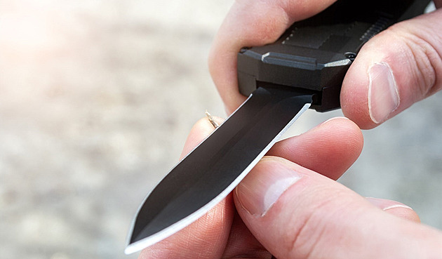 Konflikt řidičů v Brně. Jeden druhému propíchl pneumatiku přímo na křižovatce