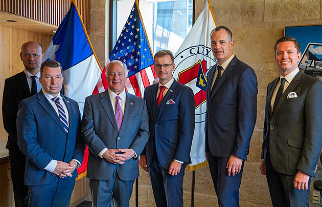 Zástupci Zlínského kraje se v Texasu setkali i se starostou Kirkem Prestonem...