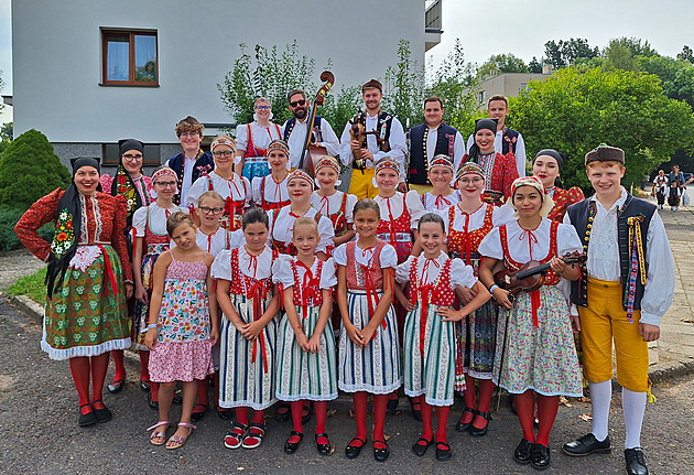 Folklorní soubor Marjánek z Mariánských Lázní slaví ticetiny.