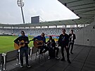 Kapela Chinaski chystá v arén v Hradci koncert