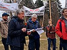 Demonstrace ped sdlem KRNAP proti vstavb v Krkonoch