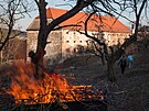 Nepropustnou dungli u kltera Porta coeli u Tinova vyistili dobrovolnci ze...
