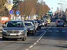 Kolony se tvo�� hlavn� ve �pi�k�ch, kdy v�ce vyj�d�j� auta ze �tvrti Vyso�any...
