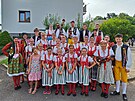 Folklorn soubor Marjnek z Marinskch Lzn slav ticetiny.