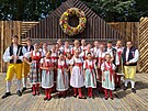 Folklorn soubor Marjnek z Marinskch Lzn slav ticetiny.