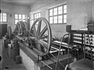 Strojovna druh� pra�sk� lanovky z roku 1932.