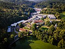 Závod Strojmetalu Aluminium Forging v Kamenici z ptaí perspektivy.
