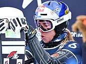 Ester Ledecká po úsp�ném semifinále snowboardového paralelního slalomu na...