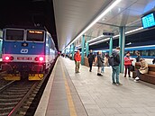 Provoz vlak na elezniním koridoru u Pardubic komplikují výpadky...