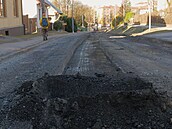Od stedy ve Vysocké ulici probíhá frézování povrch, pítí týden se zane...