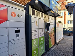 Výdejní boxy v �eských Bud�jovicích, roh ulic �echova a Marie Vydrové. Na míst�...