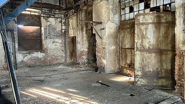 troby tn ve v arelu Podkrunohorskho technickho muzea. Po oprav se zpstupn nvtvnkm. (bezen 2025)