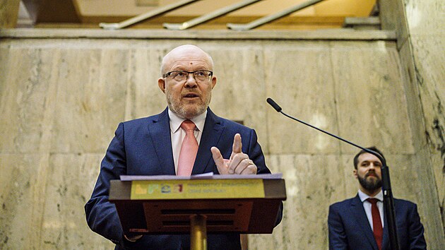 Tiskov� konference ministra zdravotnictv� Vlastimila V�lka k dal��mu postupu v p��mo ��zen�ch organizac�ch Ministerstva zdravotnictv�. (28. b�ezna 2025)