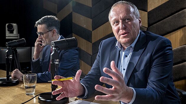 Host poadu Rozstel jsou Duan Kunovsk, editel Central Group a Daniel Ryvka (vlevo), editel Sttnho fondu podpory investic.