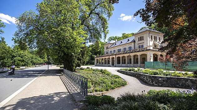 Chlouba Stromovky. lechtova restaurace je napl opraven od roku 2021. Tehdy dlnci dokonili rekonstrukci kulturnho slu. Ve druh fzi tam maj vzniknout napklad ti gastroprovozy. (13. dubna 2024)