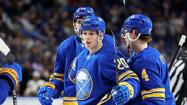 Ji�� Kulich se raduje z trefy v utk�n� proti Pittsburghu.