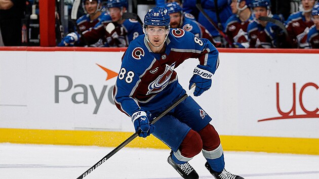 Martin Ne�as zav�� puk do �to�n�ho p�sma v utk�n� s Los Angeles.