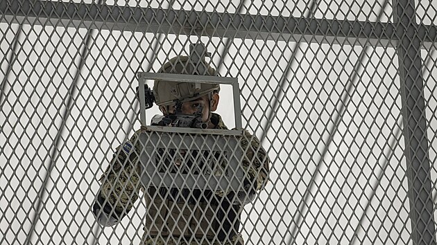 Spojen� st�ty vyhostily p�es dv� st� migrant�, v�t�inou Venezuelan�, do Salvadoru. Ameri�an� tvrd�, �e tito lid� jsou �leny venezuelsk�ho gangu Tren de Aragua. V Salvadoru skon�ili ve v�znici ve m�st� Tecoluca. (16. b�ezna 2025)