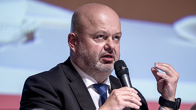 Exministr vnitra a b�val� p�edseda antimonopoln�ho ��adu Martin Pecina na programov� konferenci SOCDEM (22. b�ezna 2025)