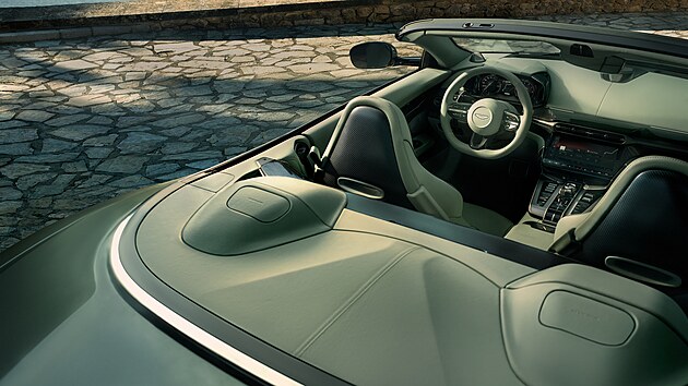 Nový Aston Martin Vanquish Volante, nejrychlej�í a nejvýkonn�j�í sériov�...