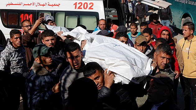 Ob�ti v Gaze, kde v noci izraelsk� arm�da podnikla �tok. (23. b�ezna 2025)