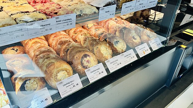 Chloubou lah�dek jsou vlastnoru�n� vyr�b�n� kol��e. (28. b�ezna 2025)