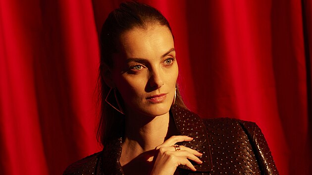 Denisa Dvo��kov� na k�tu Art Issue Harper�s Bazaar s n�zvem Art At Heart (27. b�ezna 2025)