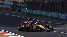 Oscar Piastri vítzí v kvalifikaci na Velkou cenu íny.