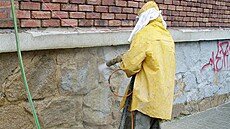 Po aplikaci chemie se nejastji pouije tlaková voda.