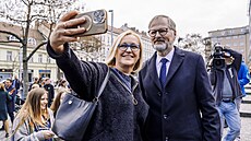 Petr Fiala zahájil kampa� SPOLU na pra�ském And�lu. (25. 3. 2025)