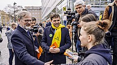 Petr Fiala zahájil kampa� SPOLU na pra�ském And�lu. (25. 3. 2025)