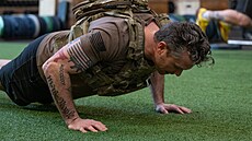 Americký ministr obrany Pete Hegseth b�hem náv�t�vy základny Pearl...