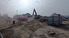 Po pond�lním výbuchu plynu, který zna�n� po�kodil statiku domu, musela být...