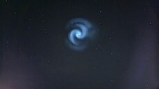 Spirálová mlhovina z rakety Falcon 9 k vid�ní na obloze z mnoha míst, nap�íklad...