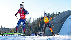 Francouzka Lou Jeanmonnotová na trati stíhacího závodu na Holmenkollenu p�ed...