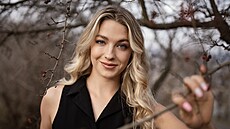 Lucie Neumannová. Mohlo by se zdát, e jako dcera zlaté olympijské lyaky mla...