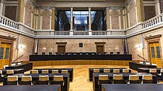 Ústavní soud vyhlásí rozhodnutí o stížnosti dívky, kterou opakovaně znásilňoval...