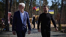 �eský prezident Petr Pavel v pátek ráno dorazil vlakem do Kyjeva, v nedalekém...
