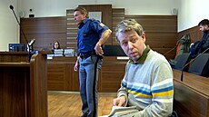 Ob�alovaný Pavel Rus u M�stského soudu v Praze