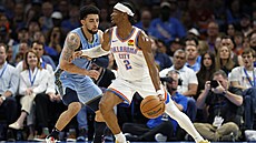 Shai Gilgeous-Alexander se sna�í prosadit v utkání s Memphisem.